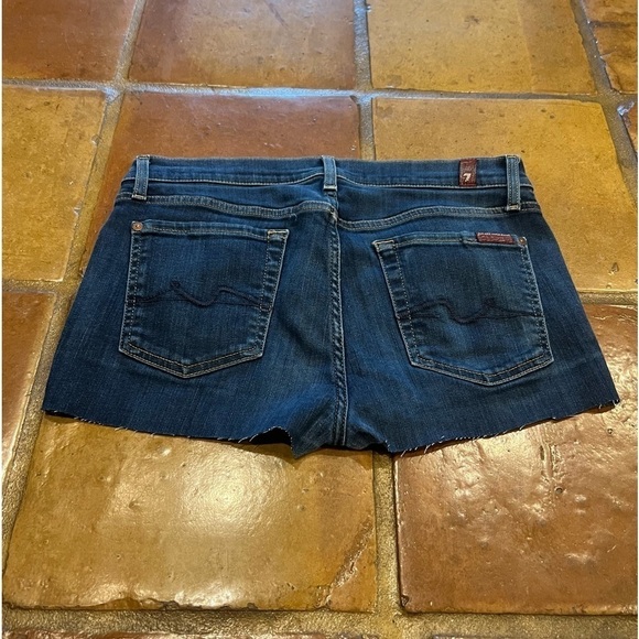 7 For All Mankind Gwenevere Cut Off Jean Shorts Size 30 Women’s - Picture 3 of 6